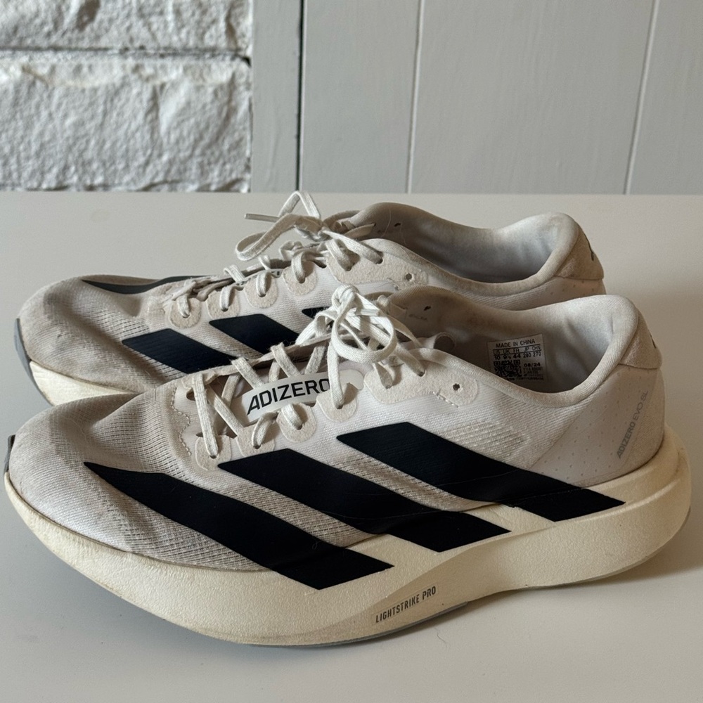 Men’s Size 10 Adidas Light Strike Pro